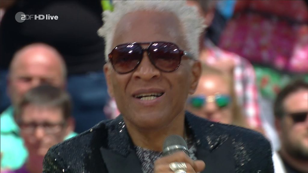 Reprezentanții ”Cărții Recordurilor” vin la București pentru solistul legendarilor Londonbeat